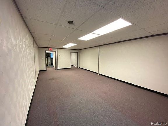 3rd image of 2420 Fort Park Blvd