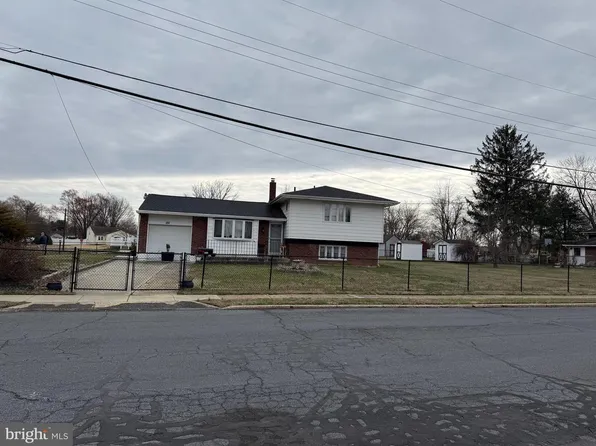 237 Capital Dr, Mantua, NJ 08051