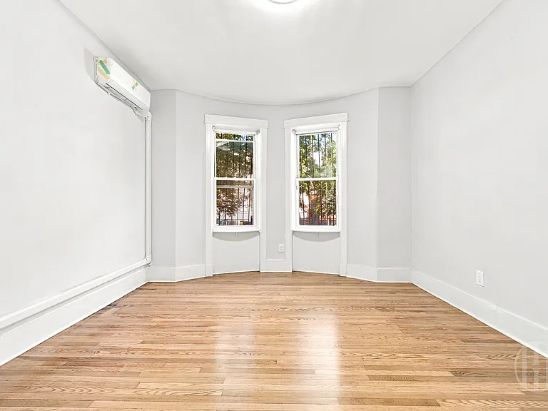 204 E 31st St #1 — Photo 4