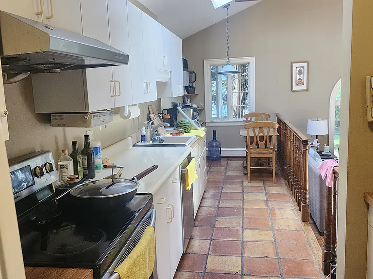 9 Dawes Ave — Photo 6