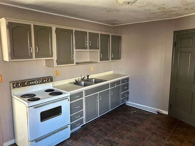 805 Front St #1 — Photo 3