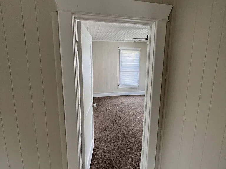 104 S Washington Ave — Photo 1