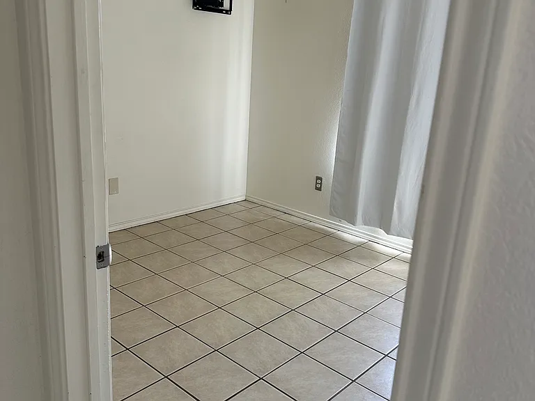 295 Vista Hermosa — Photo 2