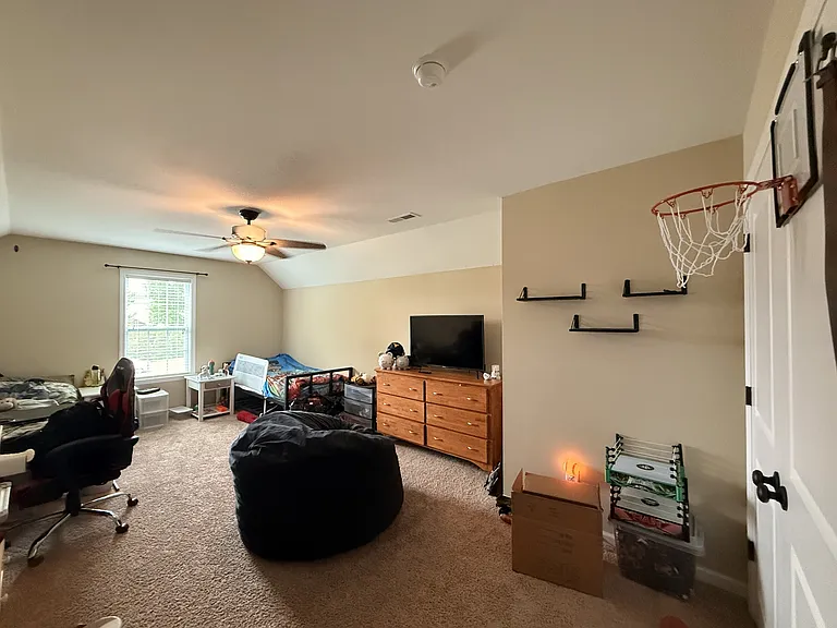 302 Toto Ct — Photo 5