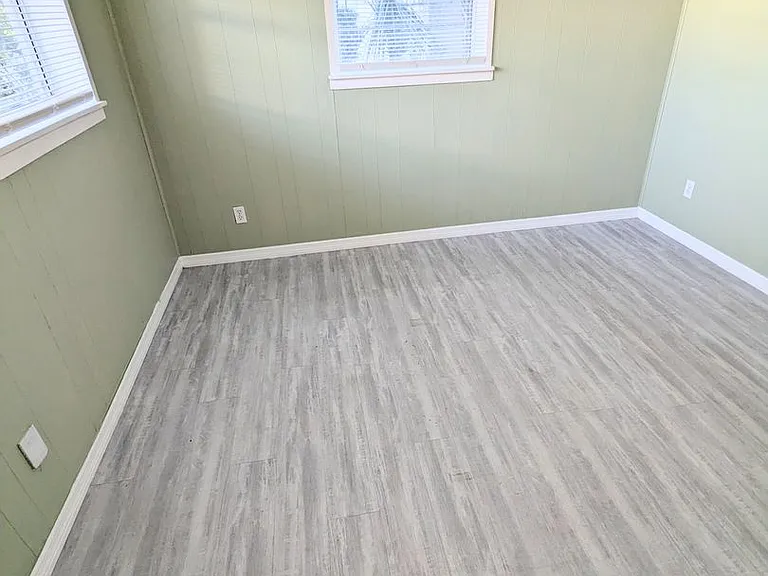 1013 Lewis Dr — Photo 9