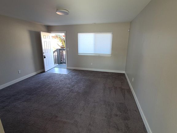 5th image of 2661 Fresno St #4