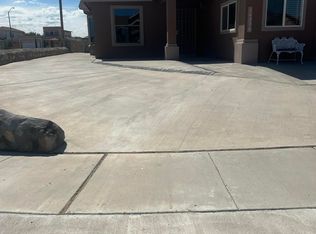 14236 Poets Rock Ln, El Paso, TX 79938