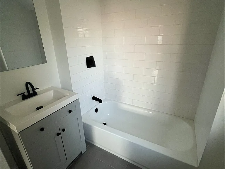 Parklynn Apts — Photo 4