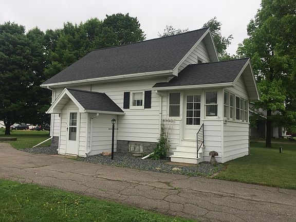 3rd image of 1104 Superior St #S