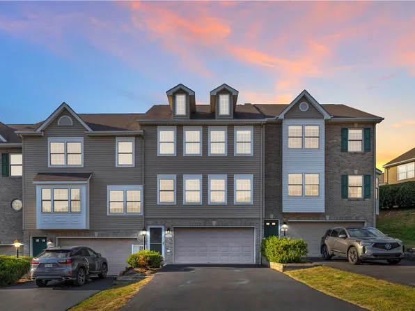 2002 Ashburn Ct, Jeannette, PA 15644