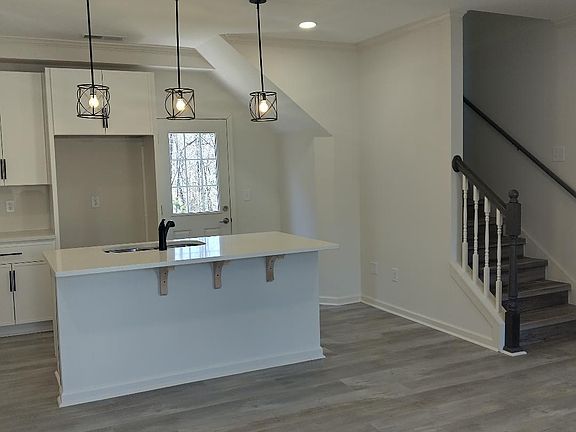 5th image of 3948 Alderwoods Dr
