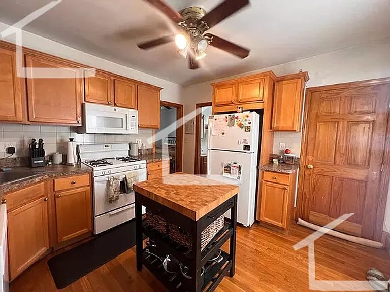 5 Aldie St #3 — Photo 5