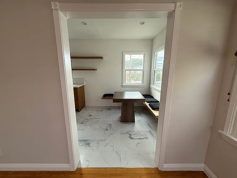329-331 N Gardner St #3 — Photo 5