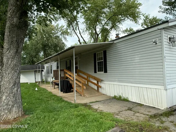 61 Aspen St, Mifflinburg, PA 17844