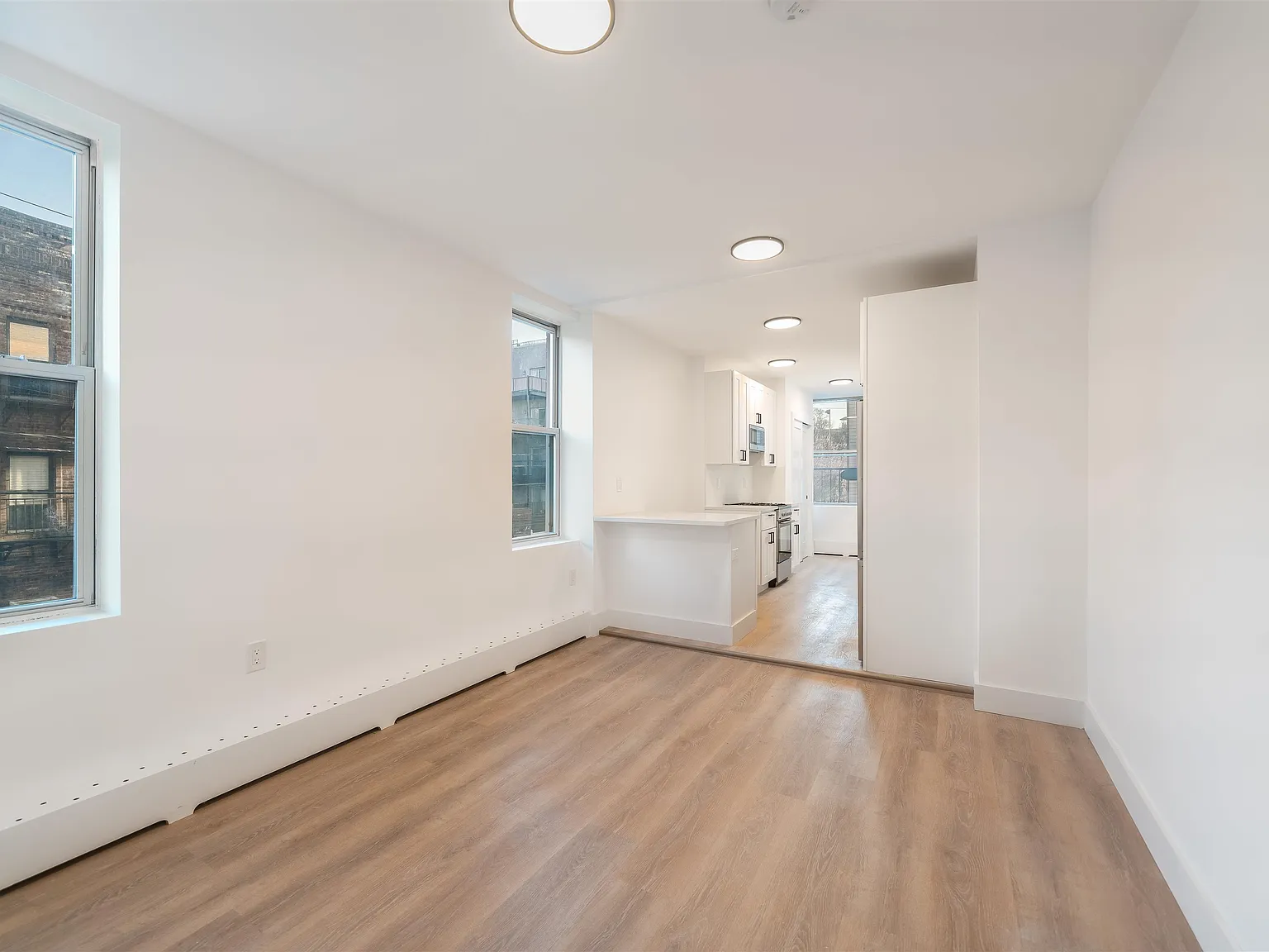 1 bed, 1.0 bath, $3,370 — Photo 2
