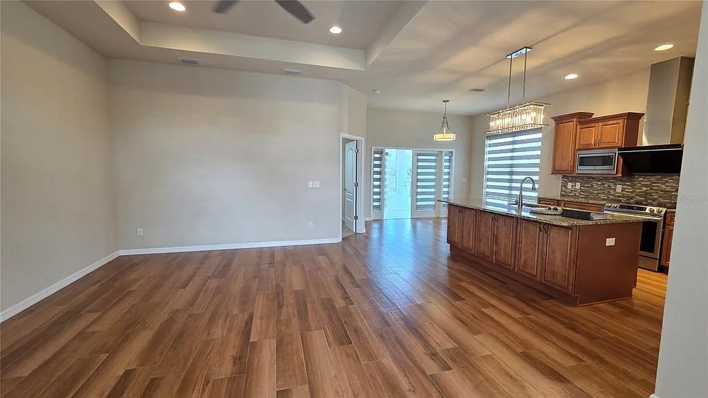 3 bed, 2.0 bath, 1520 sqft, $2,900 — Photo 4
