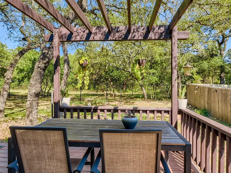 9013 Ovalla Dr — Photo 24