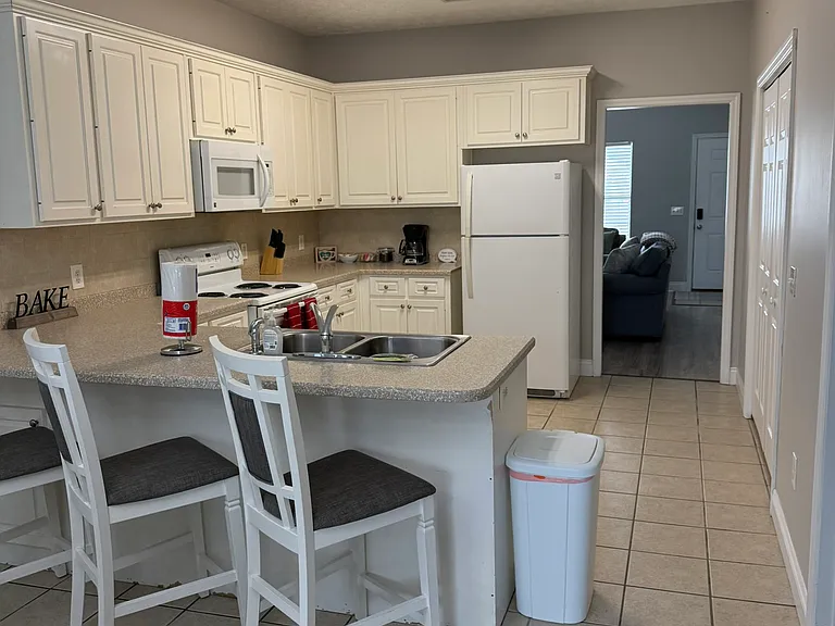 2619 Beech St — Photo 33