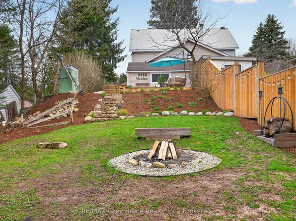1521 7th Ave W, Owen Sound, ON N4K 5L1
