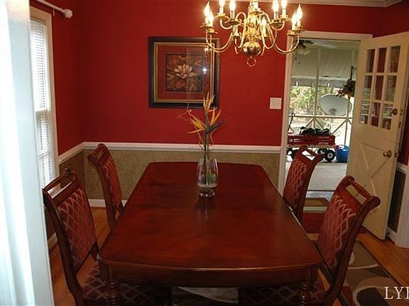 4th image of 740 Bonair Cir