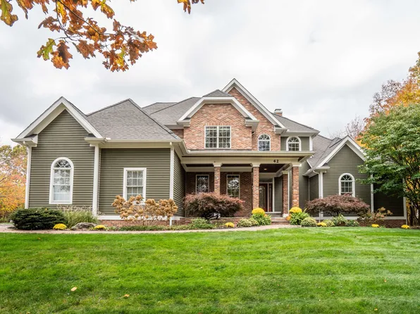 42 Garrett Road, Canton, CT 06019