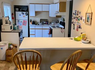 1231 E 2nd St #C, Duluth, MN 55805