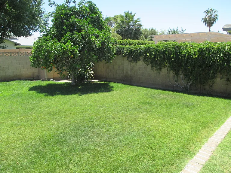 2131 E Palmcroft Dr — Photo 32