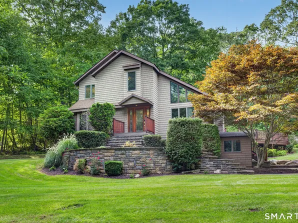 5 Connally Drive, Old Saybrook, CT 06475