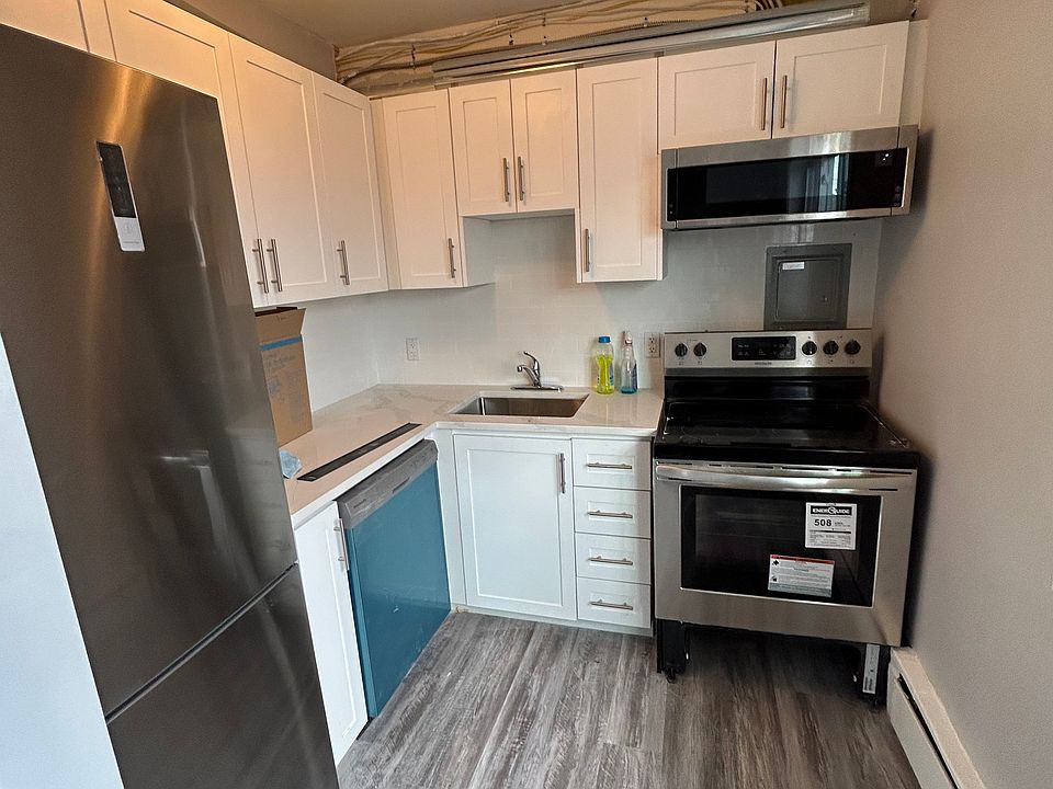 1st image of 385 Melvin Ave #307