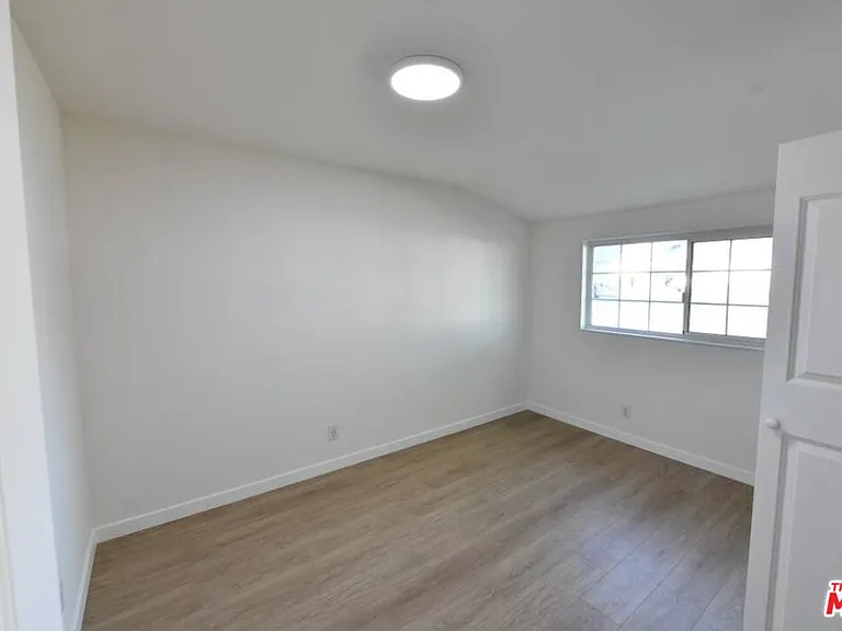 3125 Jacinto Ave — Photo 9