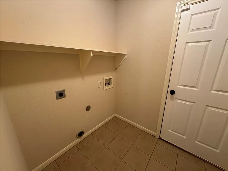 4818 Comal River Loop — Photo 19