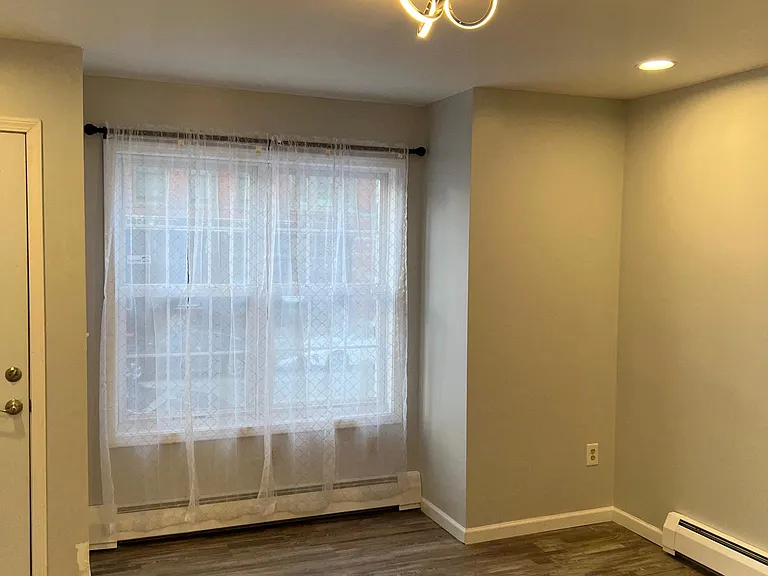 349 Connecticut St — Photo 9