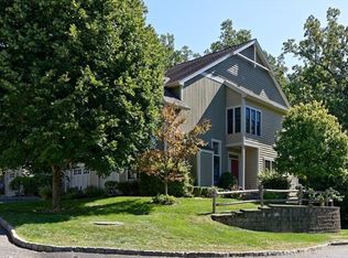 27 Landing Dr, Dobbs Ferry, NY 10522