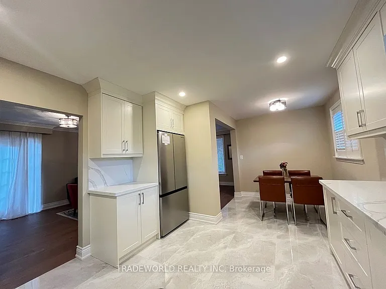 201 Hendon Ave #MAIN FLOOR — Photo 10