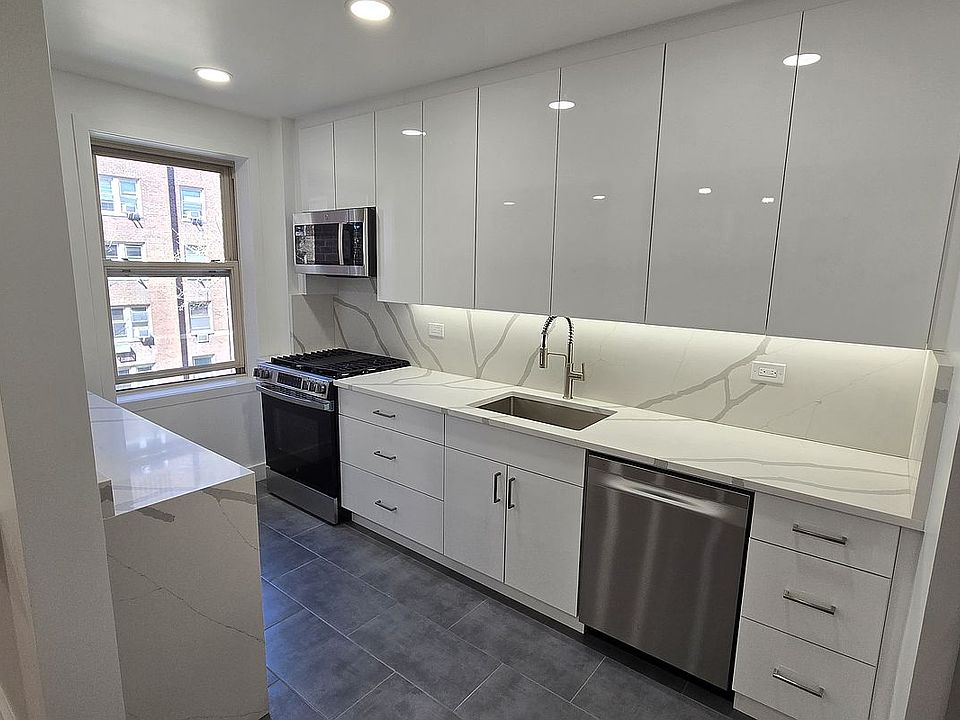 1st image of 4820 44th St