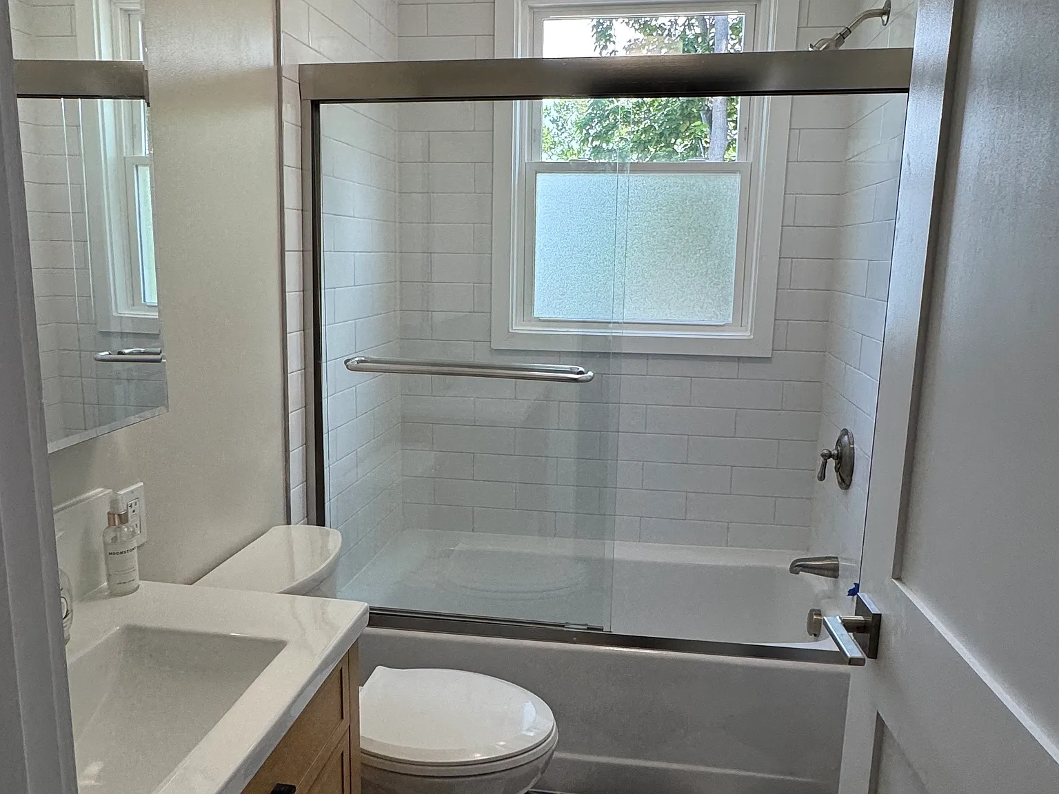 86 Abbott St — Photo 3