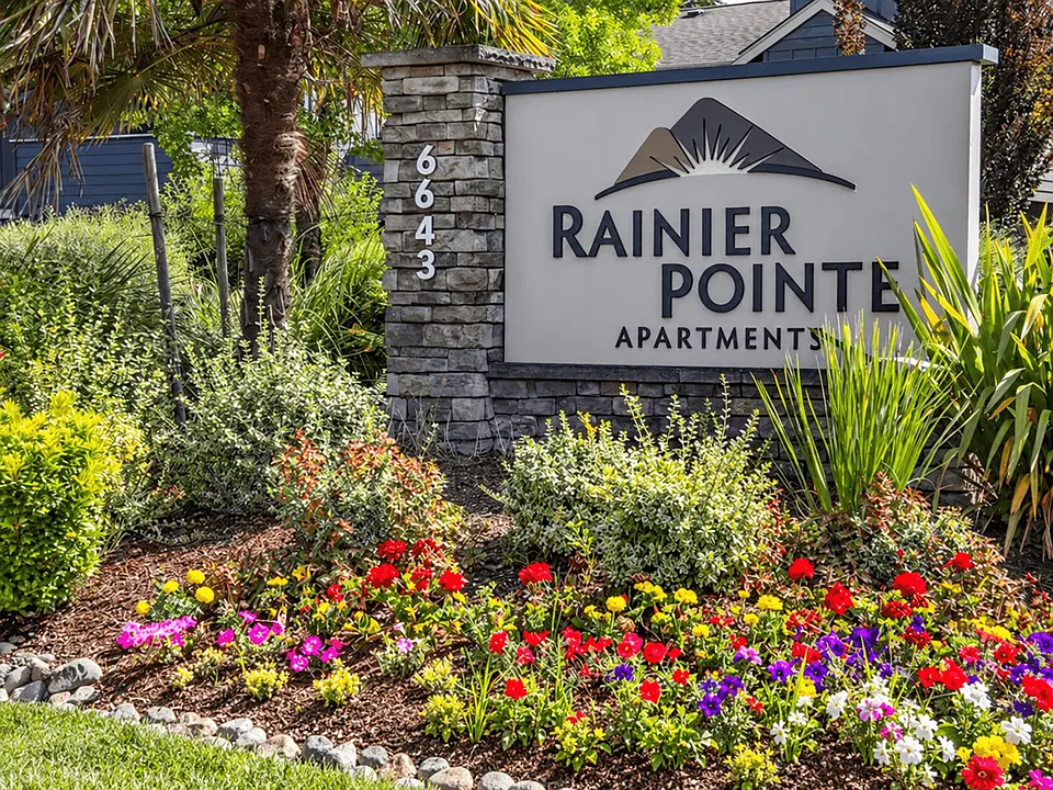 Rainier Pointe