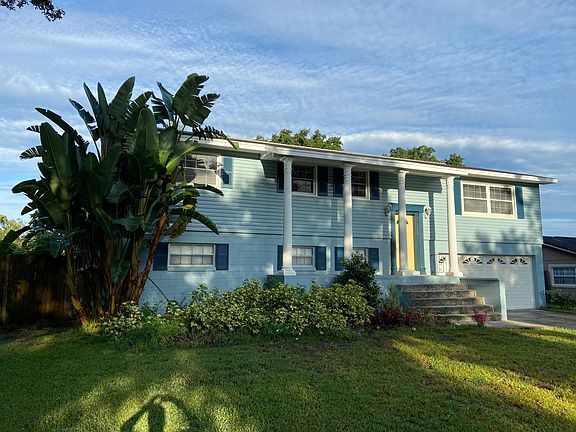 Freshly painted and ready for your family and friends!