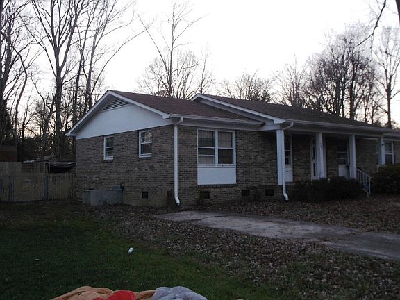 3rd image of 505 Corrida Ave