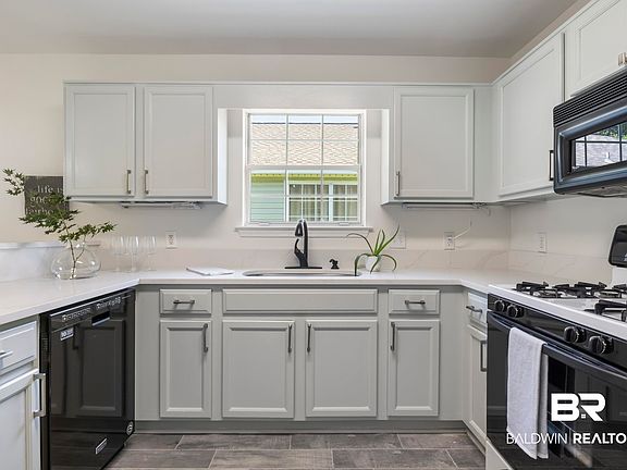 3rd image of 705 Crystal Wells Ct N