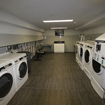 Rented by Nooklyn NYC LLC | media 122