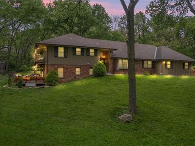 606 W Red Bridge Rd, Kansas City, MO, 64114