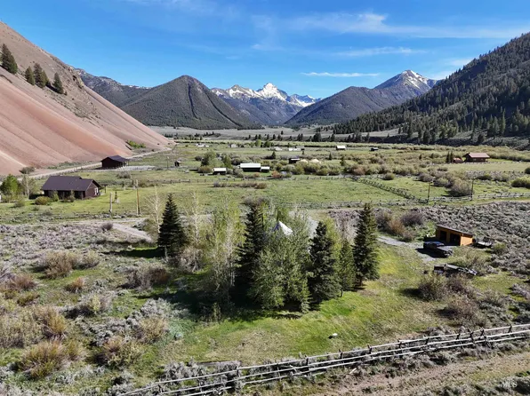 4299 N Fork Rd, Mackay, ID 83251