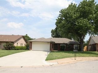 1609 Shadow Ct, Edmond, OK 73013