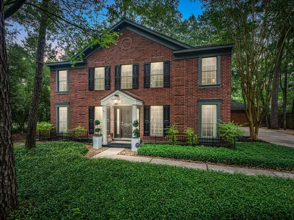 51 E Village Knoll Cir, Spring, TX 77381