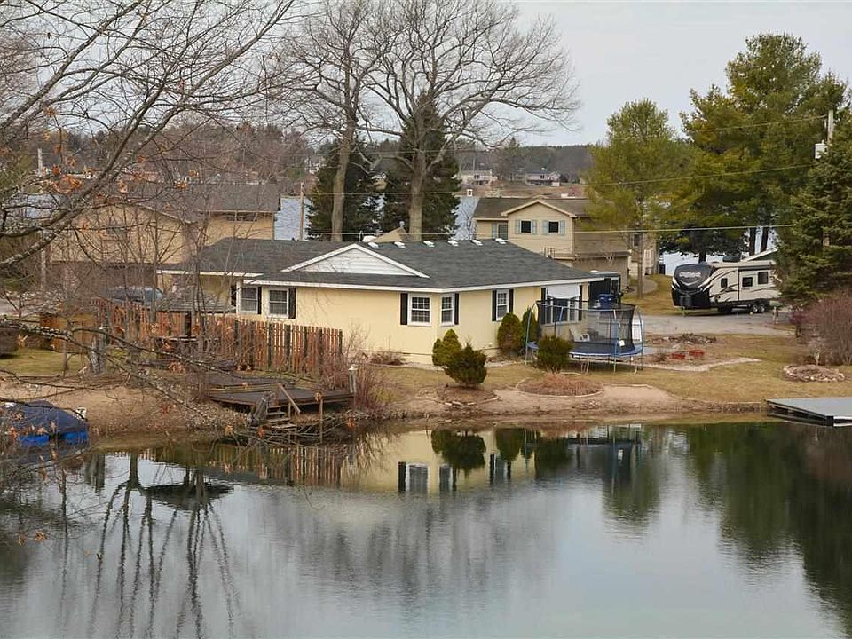 1st image of 956 Harbor Ct