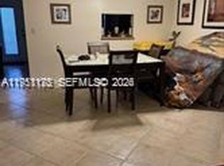 401 SE 3rd St APT 204, Dania, FL 33004