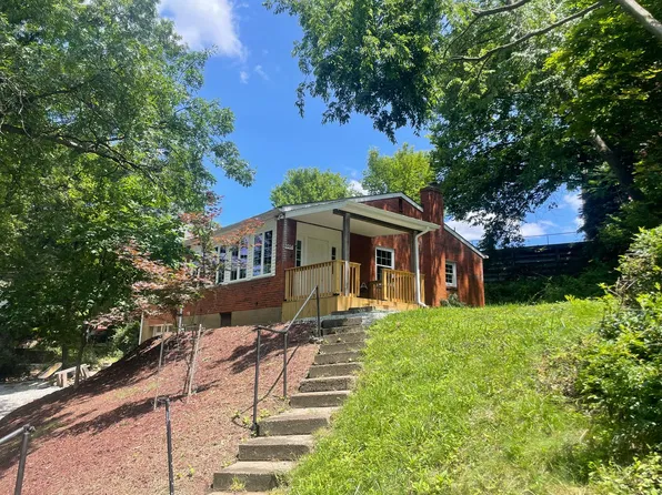 1016 Weber St, Pittsburgh, PA 15221