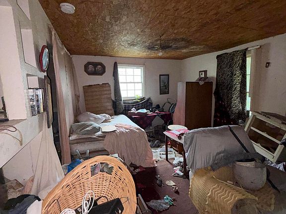2nd image of 615 Calhoun Ave