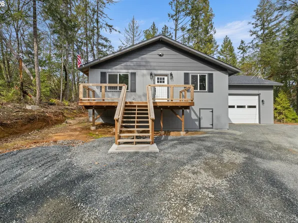 536 NW Annis St, Canyonville, OR 97417